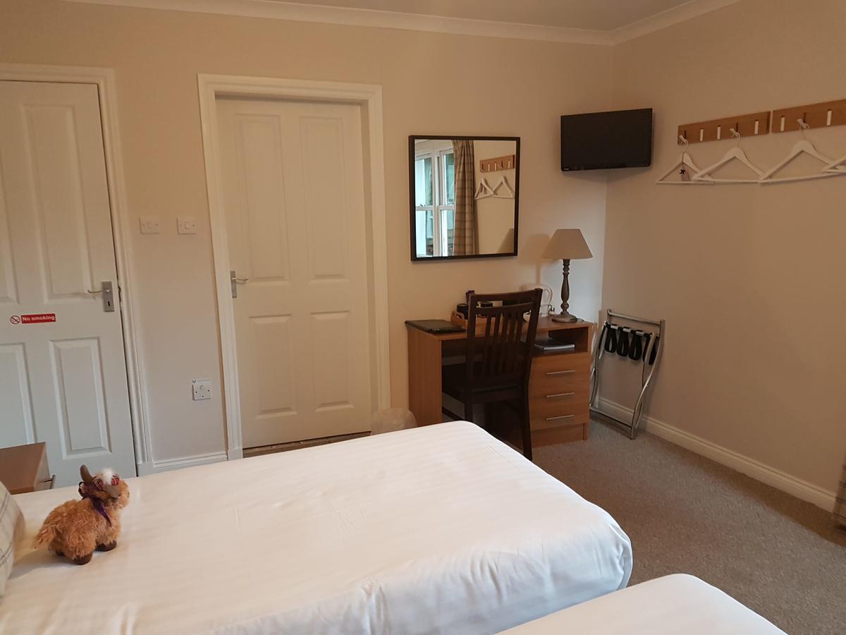 Loch Ness Guest House Форт Аугустус Екстериор снимка